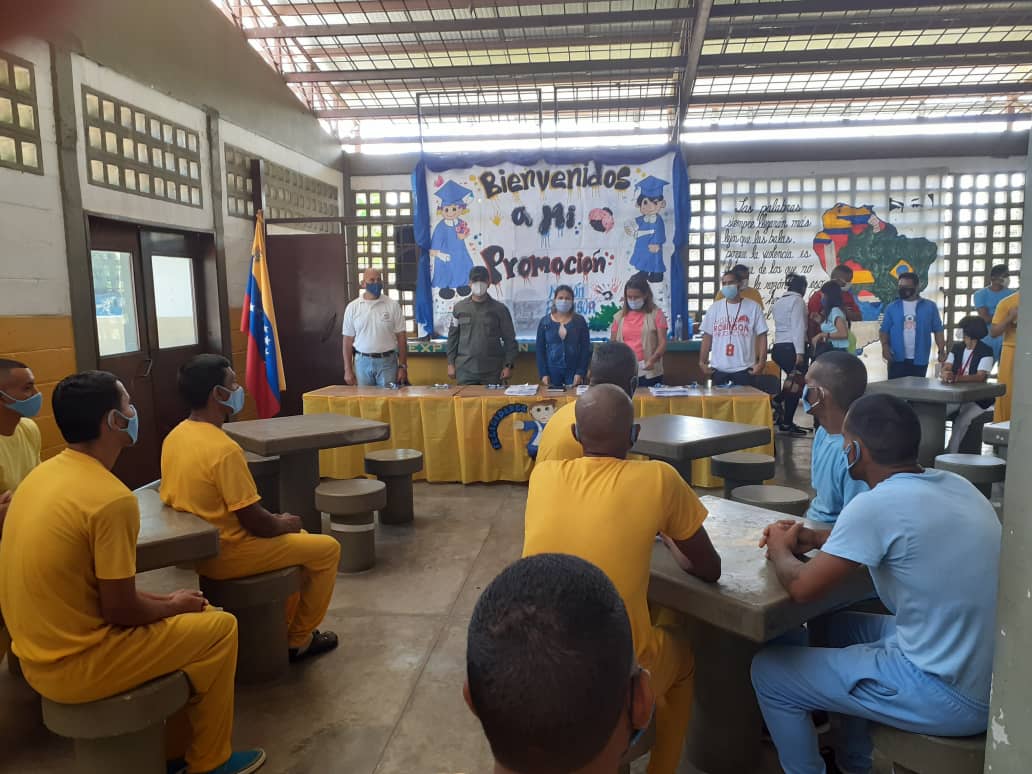 Miranda | 50 privados de libertad de la cárcel de Yare recibieron certificados de graduación