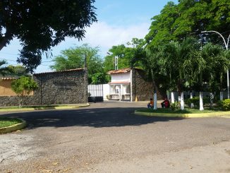 Apure | Familiares de detenidos en la GN denuncian que deben esperar dos horas para entregar almuerzo
