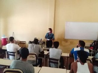 Privados de libertad en Policía Municipal de Vargas realizan taller de barbería