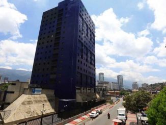 Caracas | Familiares de policías zulianos detenidos en el Cicpc piden justicia a la Comisión de la Revolución Judicial